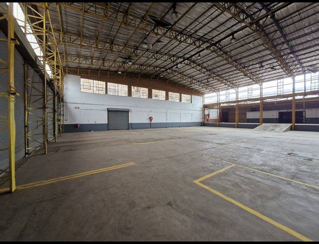 2,722M² WAREHOUSE TO LET IN BENROSE